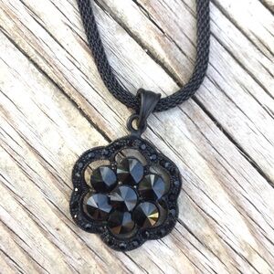 NEW black rhinestone flower chain necklace